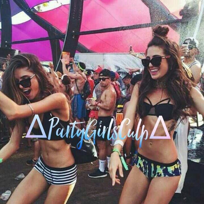 party_girlClub's tweet photo. #NewProfilePic https://t.co/SxNMz4Vc9Q