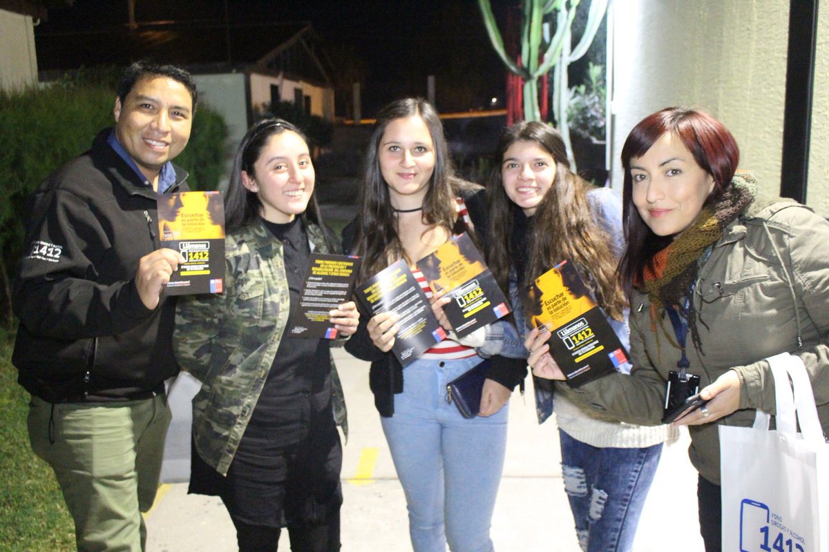 AricaSenda's tweet photo. Dir Reg @FPorcille junto a equipo @AricaSenda Previene , conversaron con los alumn@s #CFTUTA referente campaña #EscucharAyuda y fono 1412 https://t.co/2bYTTVnjdc
