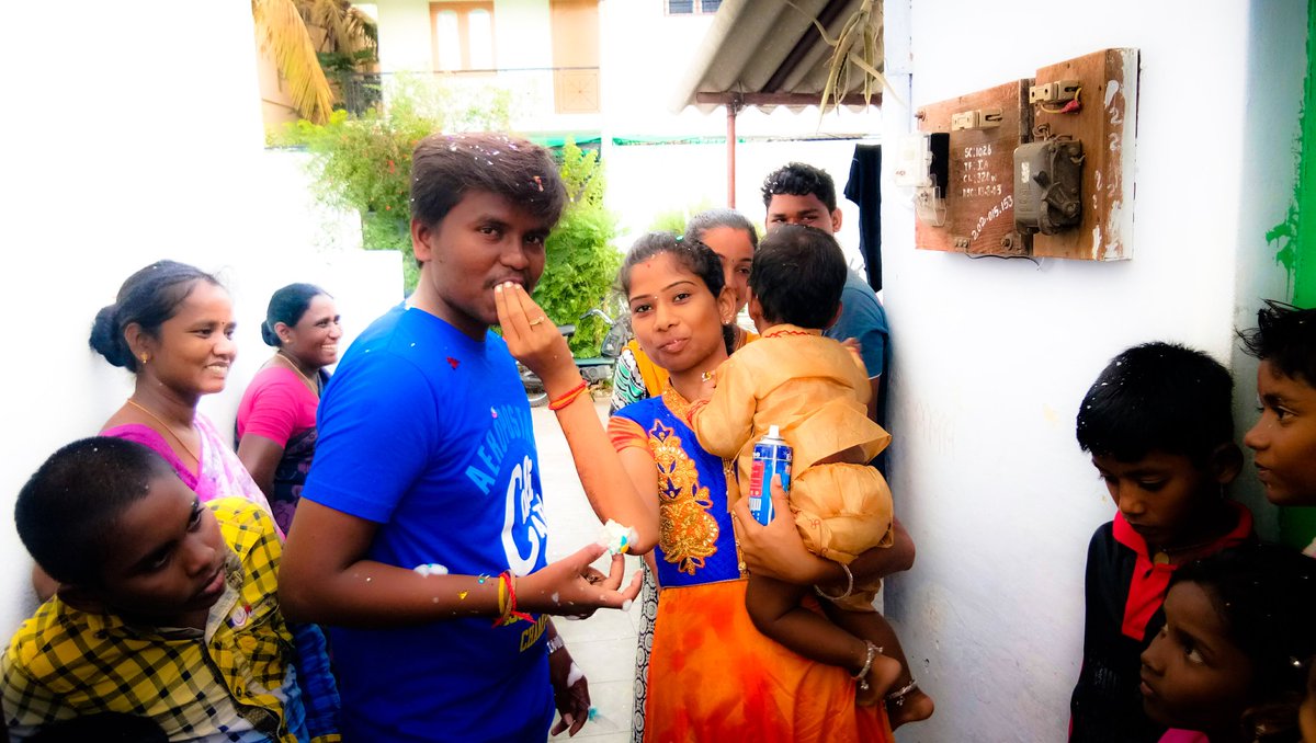 Gowtham_3_Romeo's tweet photo. KuttyRomeo's #Bdayyy Celebrations🍻🍰🍷🎁
@vinod_wunderbar @aksharahaasan1 @archanakalpathi @trishtrashers @Actor_Krishna @V_KiraN_ @KarnaKpm https://t.co/C0AOS5IrdF