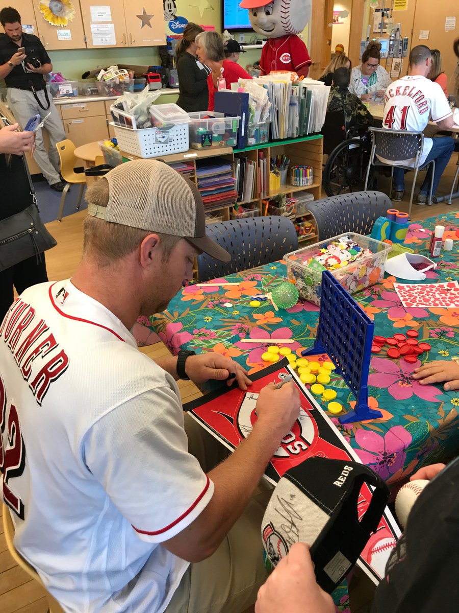 talk2click's tweet image. Thanks for bringing a smile to Drew&apos;s face today! U guys r awesome! Kevin-the pics didn&apos;t save 😟@Sgennett2 @Shackeldaddy @ImYourTA @sturn26