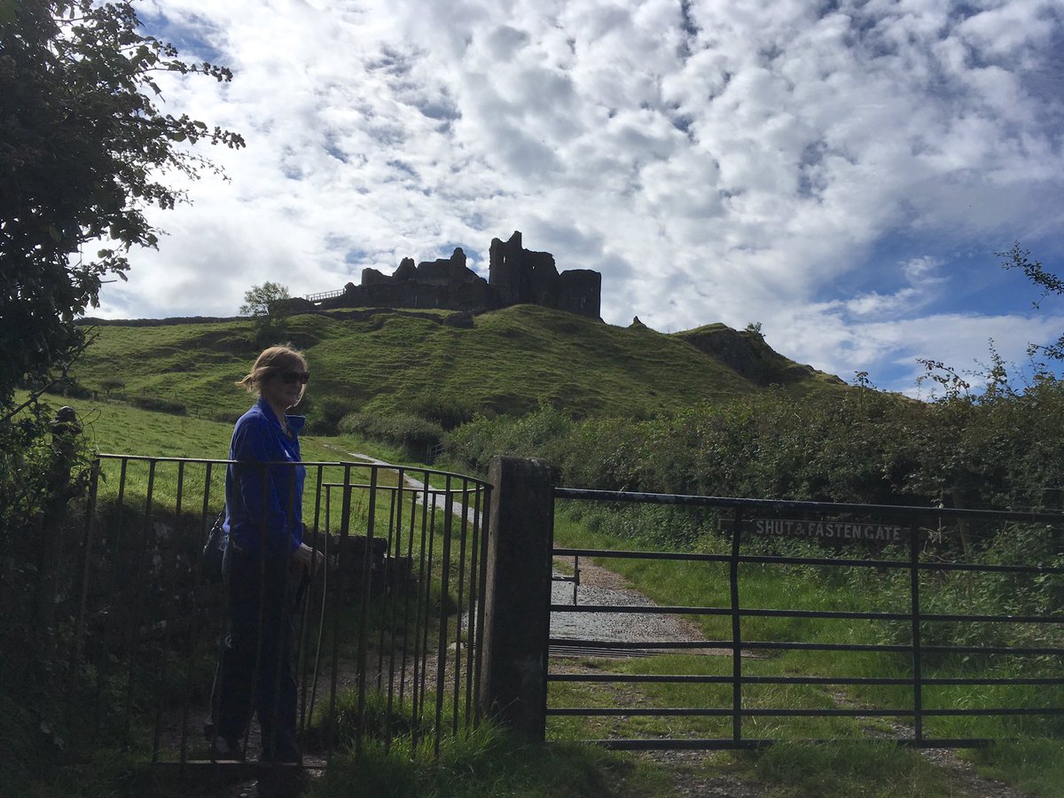 Lovely morning for visiting #CastellCarregCennen
Hyfryd iawn!
@ItsYourWales