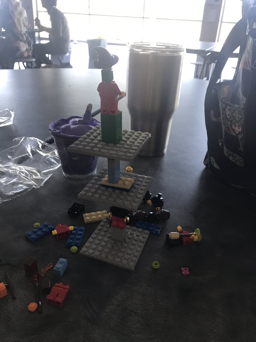 JulieKennebeck's tweet photo. Build the tallest structure you can in two minutes! @coffeechugbooks #ICCSDsummit https://t.co/tIWZ4CpVjJ