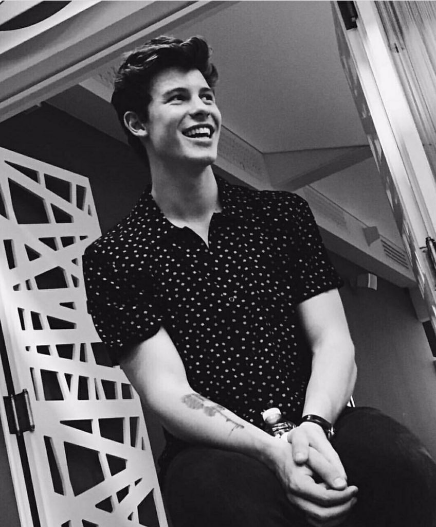 MhSa_13's tweet photo. Happy 19th bday @ShawnMendes can't believe you're already 19!
Happy birthday to my dreamlike boyfriend 🤤💕💦
#HappyBirthdayShawnMendes https://t.co/7mvDhy8ukh