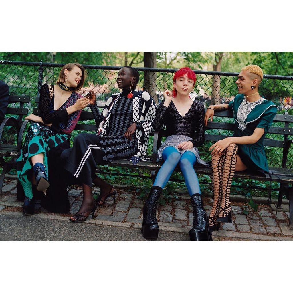 StreetersUSA's tweet photo. #DVF Fall 2017 Campaign. Hair by #TinaOuten Casting by #AdamHindle Choreography by #LesChild
@tinadidit @leschild @ahcasting @dvf #Streete… https://t.co/6UX4Yf2vOk