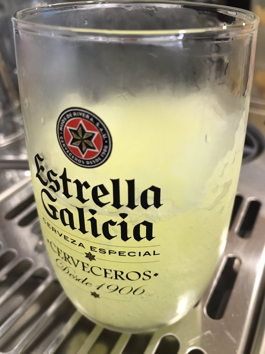 IbenseHeladeria's tweet photo. La caña del verano , granizado de limón de @IbenseHeladeria y estrella galicia #estrellagalicia #granizado #limon #ibense https://t.co/GwWv3o4OAz