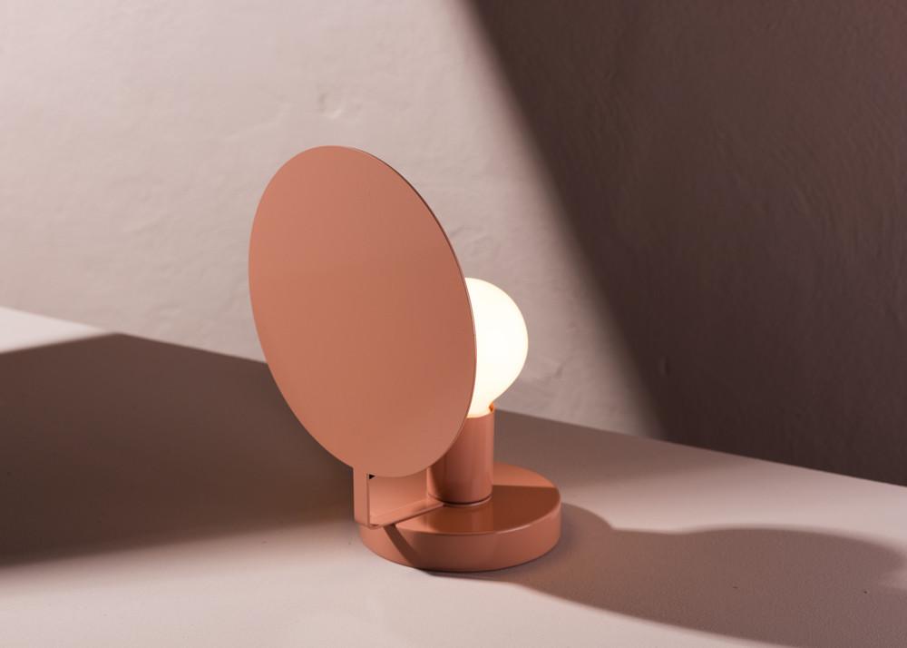 We want this OSF. Moon Lamp designed and made in Vancouver by <a href="/oldfaithfulshop/">Old Faithful Shop</a> scoutmagazine.ca/2017/08/08/we-…