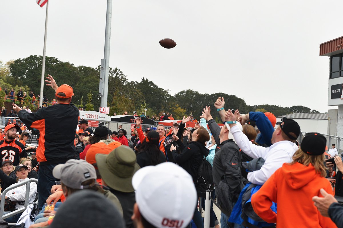 BeaverAthletics's tweet photo. Want to be in The Terrace all @BeaverFootball season? New this season, you can purchase Orange Passes for every game for $199. 541-737-2050. https://t.co/3weFDX3DCa