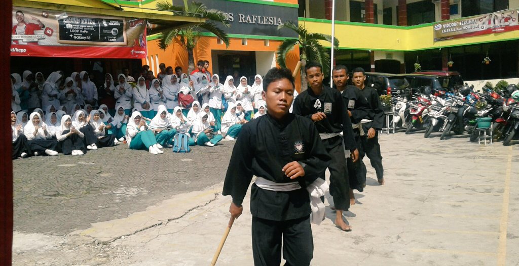 loopdepok tweet picture