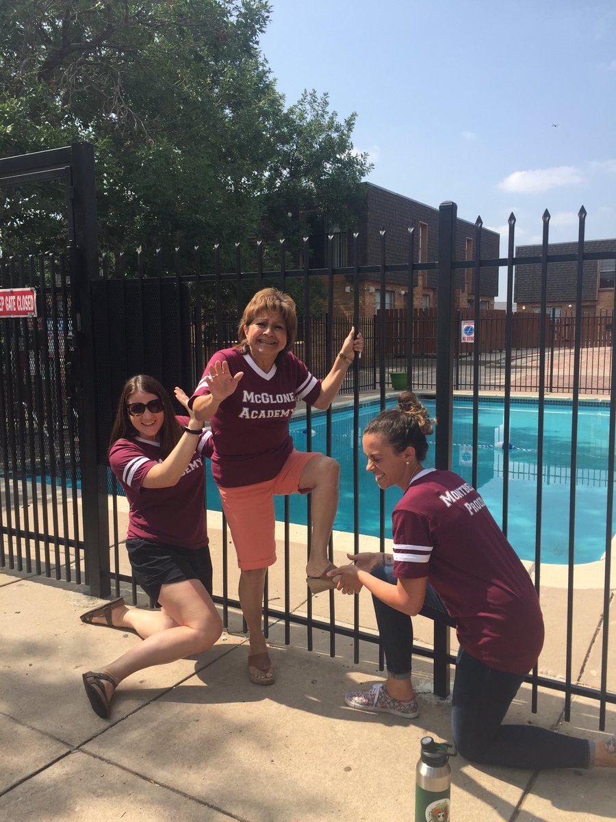 LegrandClaire's tweet photo. Making a SPLASH at this cool place in the villages #teammcglone #theINteam https://t.co/3VXuJNVgMq