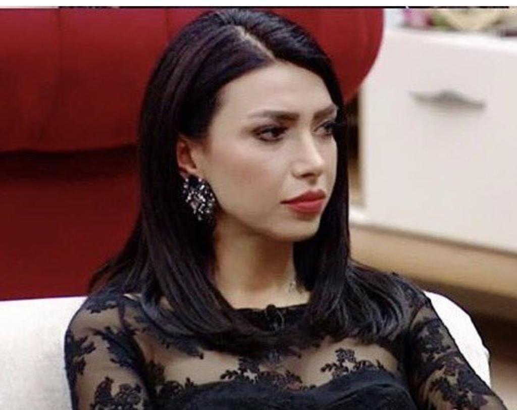sema_semanaz's tweet photo. Sen sevdasin 😍 #didemdelen https://t.co/4vslMDD6gY