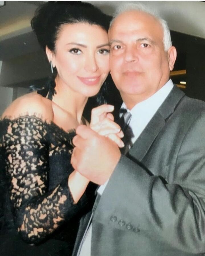 SelmaGuncu7's tweet photo. Seni yetiştiren elleri öpülesi Fazilet anne Mehmet baba Allah razı olsun #DidemDelen https://t.co/DLQRmNZOtp