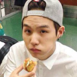 SaharokAugustD's tweet photo. Коротко о том как проходит все мое лето
#Bts https://t.co/G2oKeuTjtp