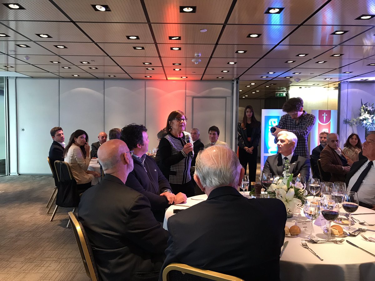 agritotal's tweet photo. Premio a la Gestión Solidaria del Campo @BancoGalicia a la alimentación : ' No solo Tunas' #APAER https://t.co/wijfnUhVLH