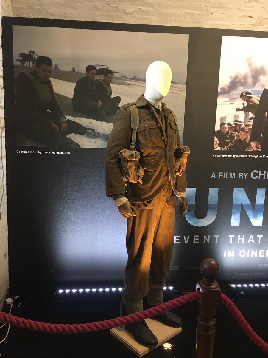 alisha4JBxx's tweet photo. When I see the actual Dunkirk costume that Harry styles wore at Dover castle!!π«πππ»π @Harry_Styles #harrystylesdunkirk https://t.co/pVdsgREI3u
