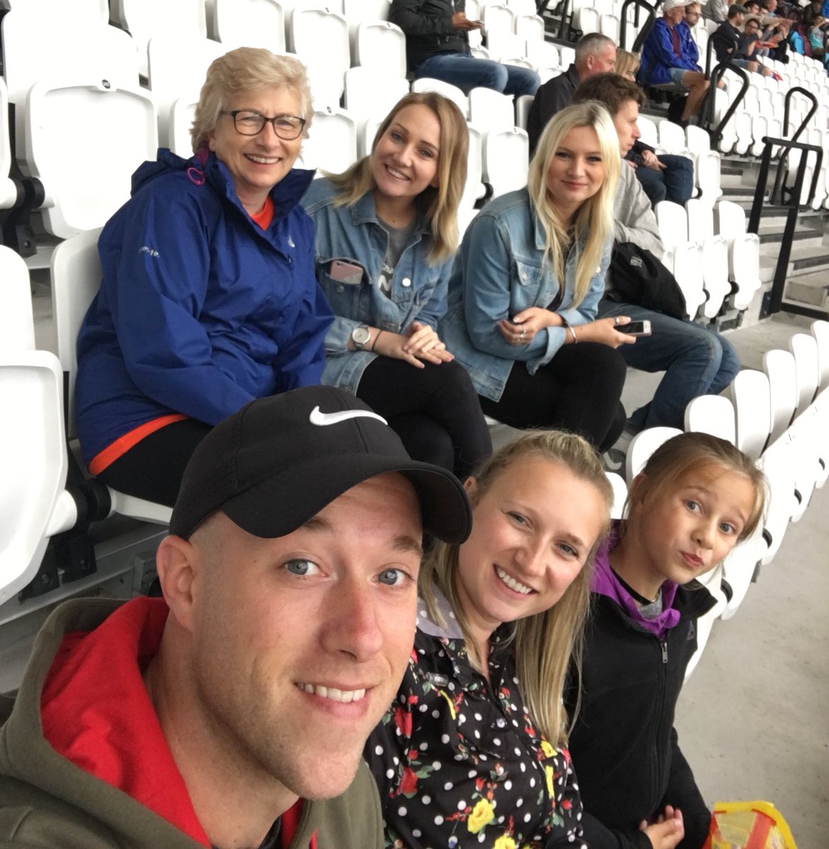 Amy Dougan (@Amy_Damon) | Twitter