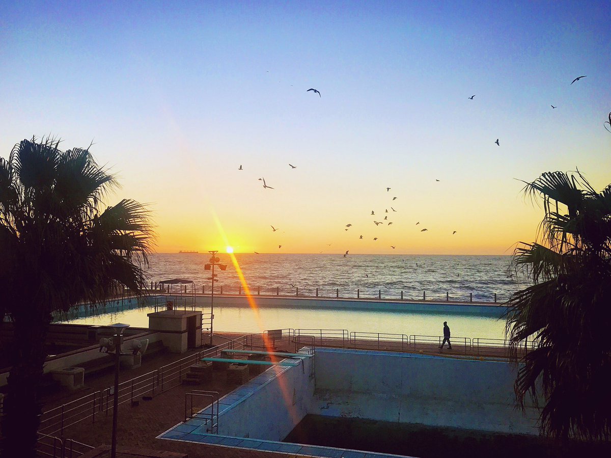 KerryMaydon's tweet photo. Missing my Sea Point sunsets #sunsets #CapeTown #sunsetstrolls https://t.co/GLCWVZVq1k