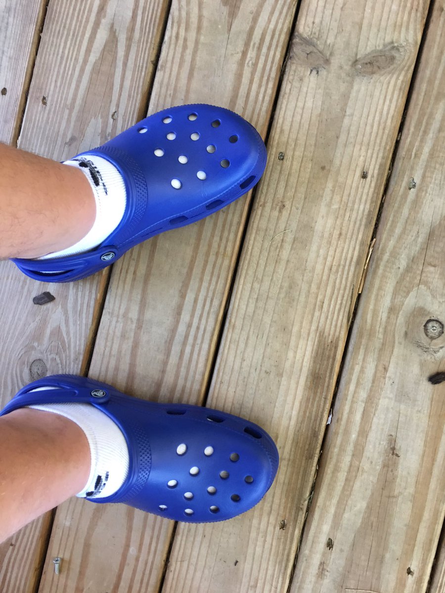 mall crocs