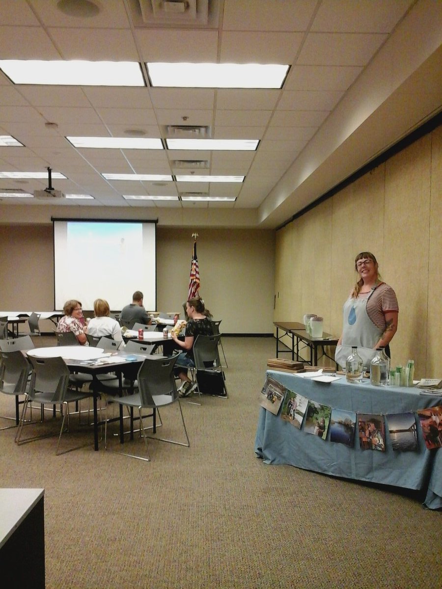 rustjess's tweet image. Hanging out in Brainard with @WaterBar_Mpls for @wearewatermn info. Gathering!