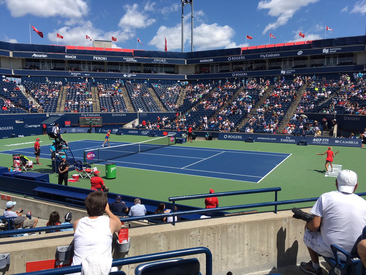 alyshiam3's tweet photo. Let's Go Canada! #RogersCup @rogerscup https://t.co/SGNa0J8zOL