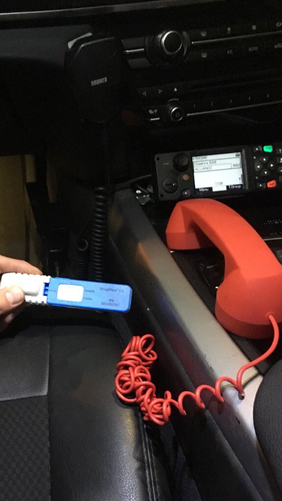 CheshNWalesAAP's tweet photo. Driver decided to take drugs and drive........locked up by AAP #baddecision #triptocustody https://t.co/XJOyO6R4ba