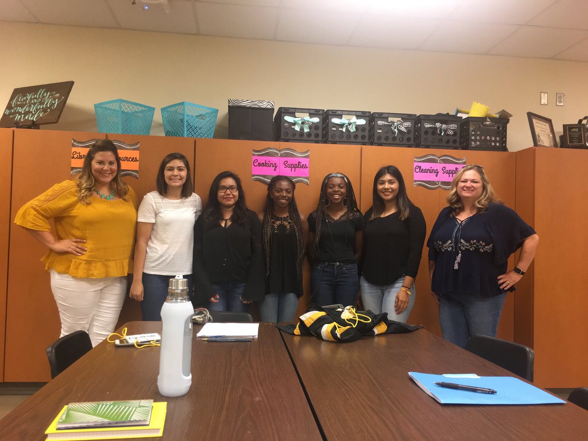 Junior Class tweet media