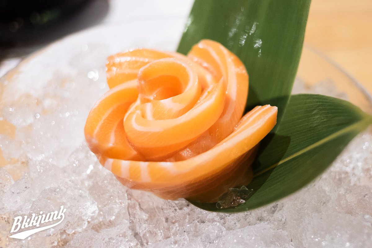 MickRheault's tweet photo. Hey รีวิว ! New Review on https://t.co/dX0sH9Tsi2 of SUKU SUKU ! Sushi Buffet -> https://t.co/JGdqKcvjZh ! @aroii #อร่อยไปแดก #foodie https://t.co/Z42AE8dQx9
