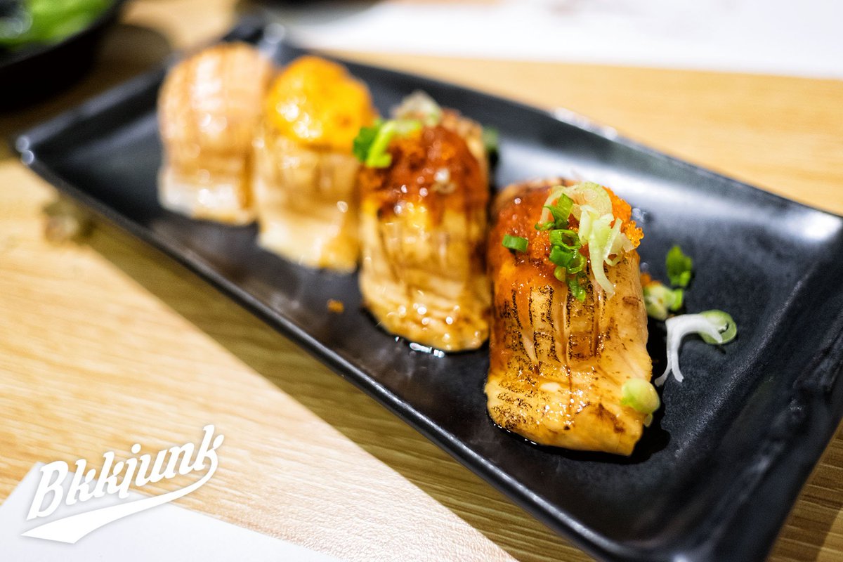 MickRheault's tweet photo. Hey รีวิว ! New Review on https://t.co/dX0sH9Tsi2 of SUKU SUKU ! Sushi Buffet -> https://t.co/JGdqKcvjZh ! @aroii #อร่อยไปแดก #foodie https://t.co/Z42AE8dQx9