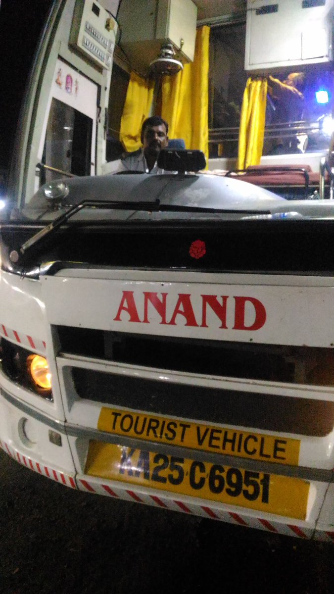 RamSavanur's tweet photo. @VRLBusBooking Today this driv Maruthi in Domb-Hub bus saved 35 of us.Great presence of mind. Excellent judgement.Pl. award him.@ram_savanur https://t.co/vAewOCCP2r
