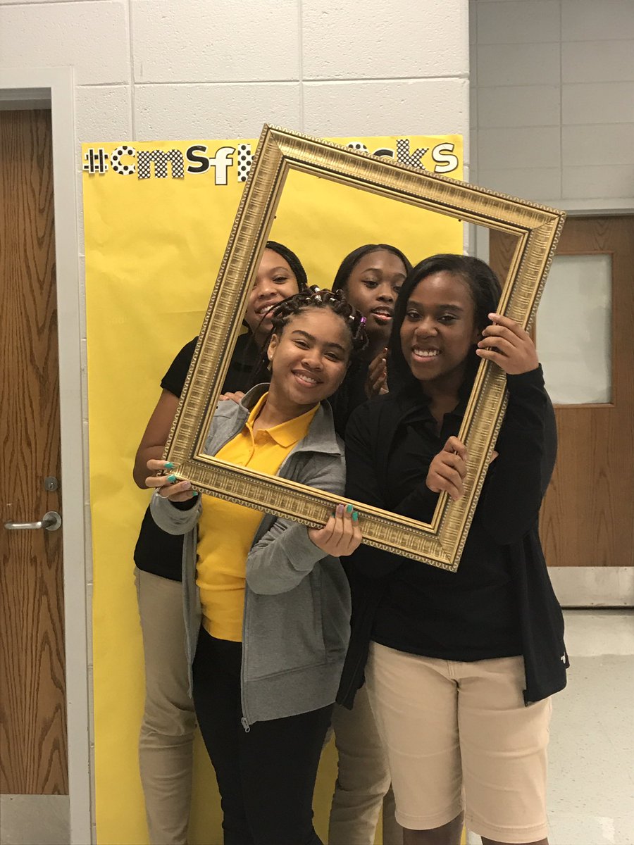 AWCMSFBLA's tweet photo. CMS FBLA Rocks the first day of school! #cmsfblarocks #gafbla #buildingbridges https://t.co/f8WFOBwyrj