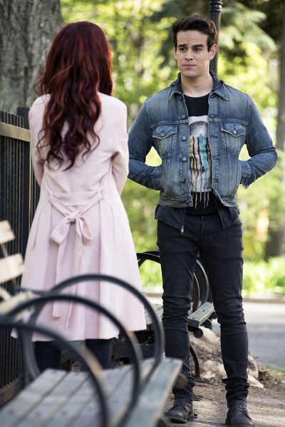 ShadowhuntersTV's tweet photo. Simon’s visit to the Seelie Queen was ______________. #Shadowhunters https://t.co/Y6m07STtl4