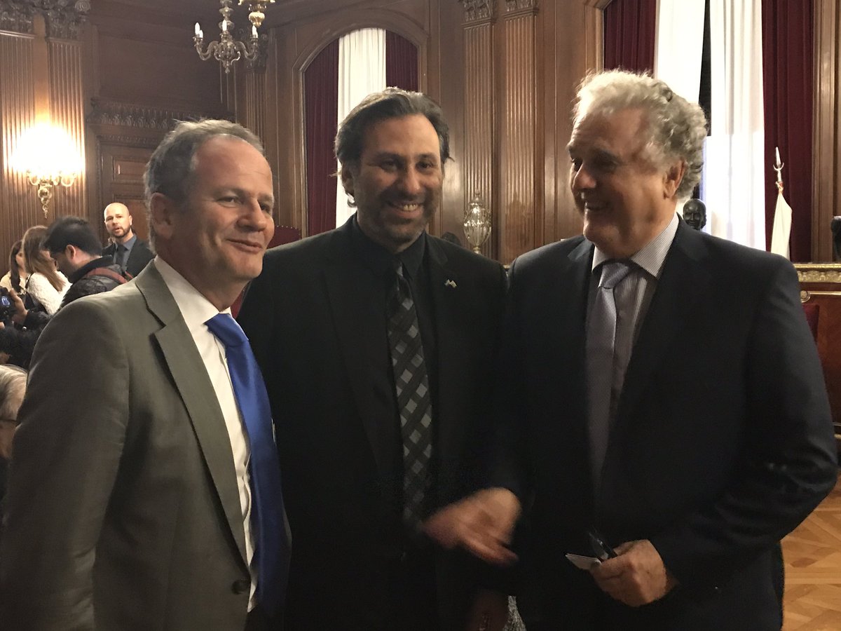 EaSantamarina's tweet photo. Participando de la Declaración de Personalidad Destacada de DDHH junto al homenajeado Dr. Roisentul y el Embajador I. Szultman 🇮🇱 https://t.co/XcRogWoyVW