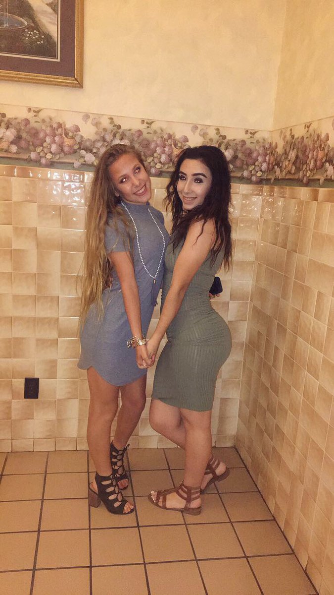 vanessaromano22's tweet photo. happy 17th birthday to my best friend , i couldn't do life w out you bro love u so much 💓. #onlyrealone @x0isabellaaaa https://t.co/P9VRjiGn75