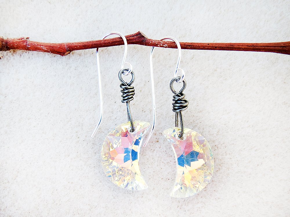 CreativeGypsy's tweet photo. La Luna crescent moon Swarovski crystal earrings ... FIERY bright! #CreativeGypsy #handmade on #Etsy ... https://t.co/TluqBfGSpn https://t.co/3PSYN0BTru