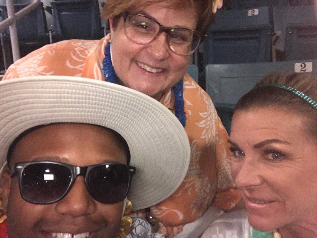 JoLowe54's tweet photo. Tays is in the house!🌺#katyisdconvocation #bethelegacy #taystitans https://t.co/EyoRTAoTfq