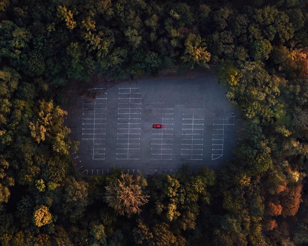 Лесная парковка :) Где-то в Печерском районе