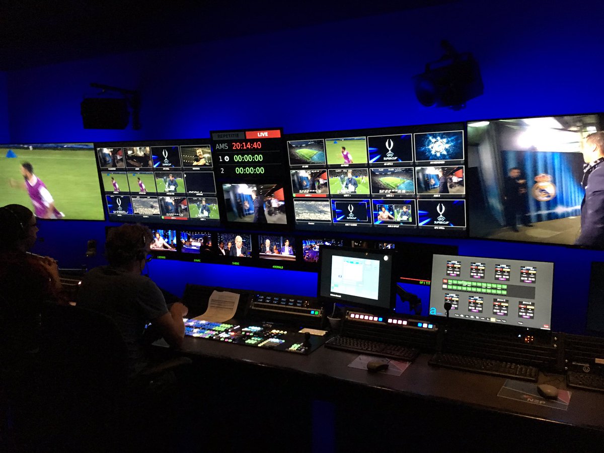 kimster1706's tweet photo. Begonnen !! #reaman #rmmu #veronicatv #usc2017 https://t.co/mN6p6uYBuX