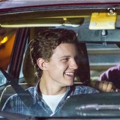 “ I'm tired of being treated Like a Kid ” 

• Student at Day... Asistent of Tony Stark at Night. 
• Smart and Fun. 
• Spanish RP.