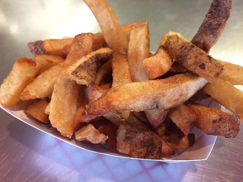 kawarthaNOW's tweet photo. Aug KNosh ft chip trucks incl @redwagonptbo, @PtboVegFest, @kawarthalocal, &amp; @NourishNews - https://t.co/JMk7rhEmOw https://t.co/iDjLIXyH3Z