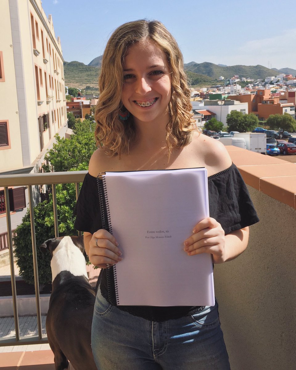 OlgaMorenoF's tweet photo. "Entre todos, tú" es mi tercera novela, gracias a la cual tengo el honor de entrar a formar parte de la familia de @esdrujulaed ♥️ https://t.co/lzUKY8vifN