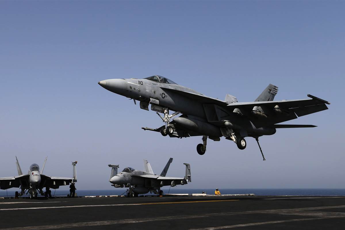 NBCNews's tweet photo. An Iranian drone came dangerously close to a U.S. Navy jet in the Persian Gulf
https://t.co/3Gbsa9mslN https://t.co/J2nmlkyvhH