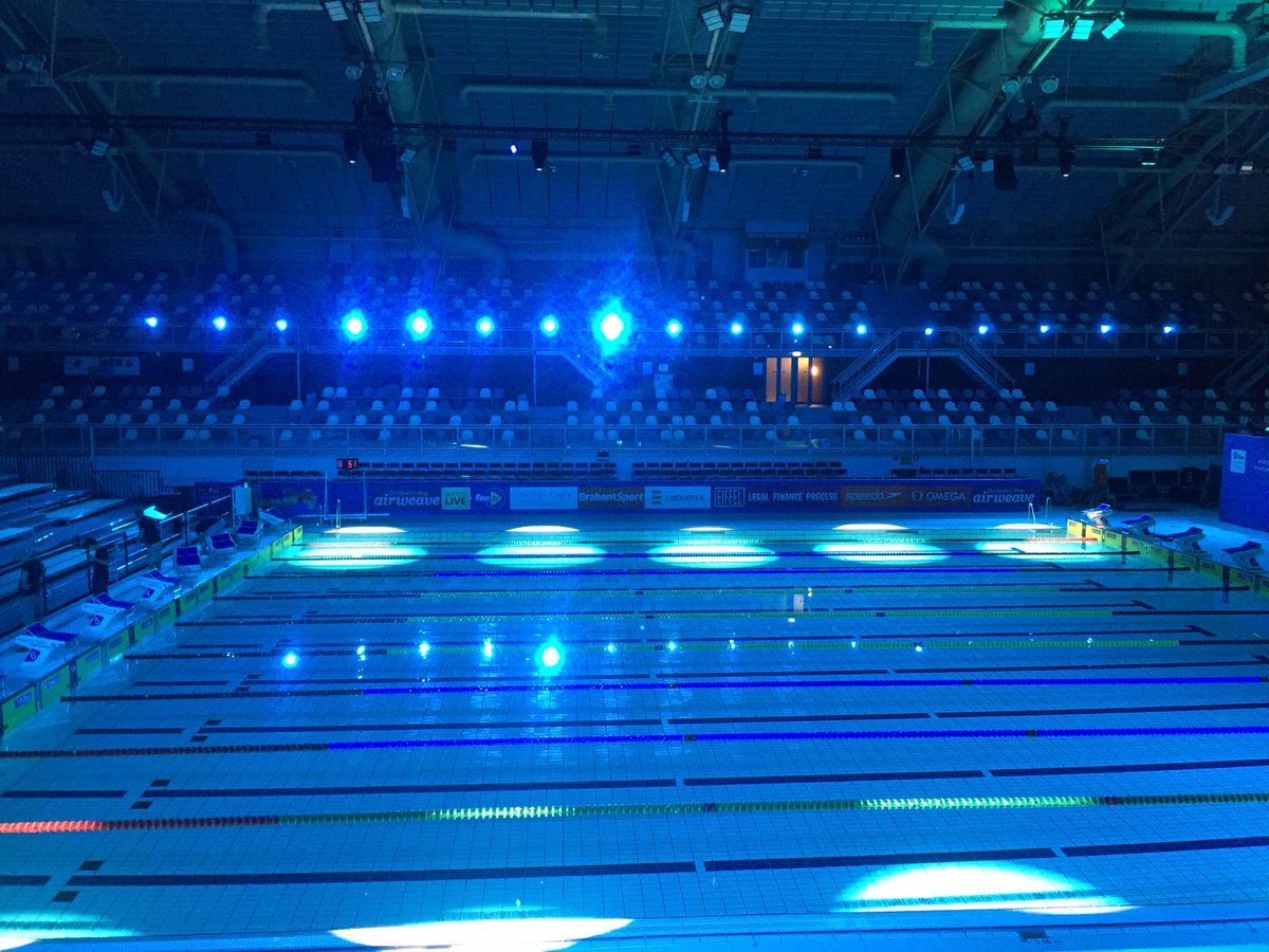 Zo zag je het Pieter vd Hoogenband zwemstadion nog nooit! 😀 All set voor een fantastische zwemshow! 💥🎶👊

#SWCEindhoven