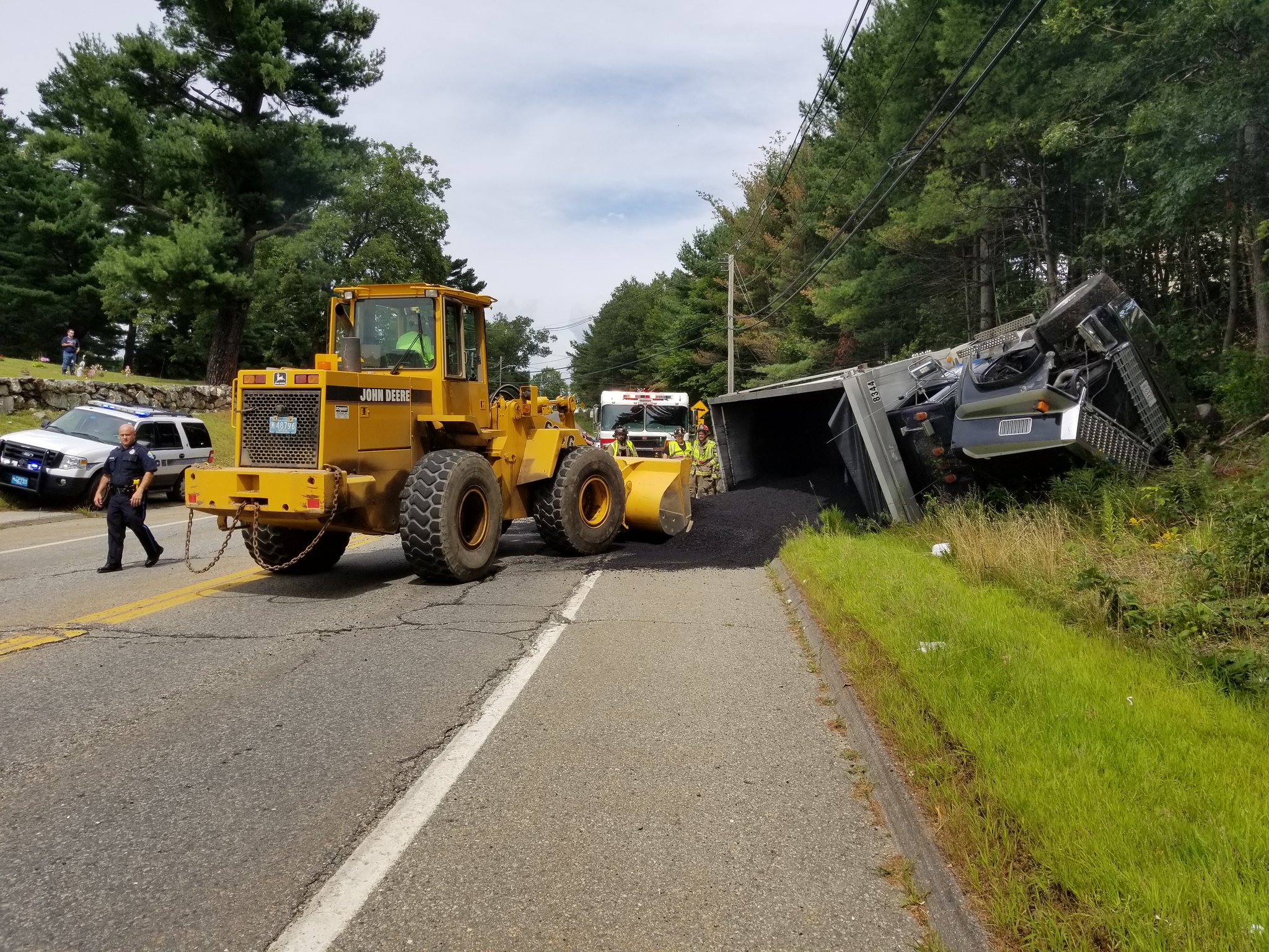 Spencer Police on Twitter "Dump truck overturned on West Main Street