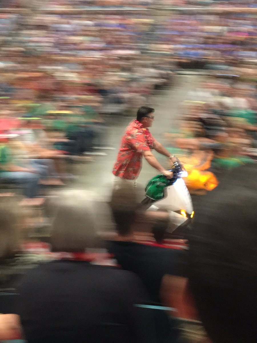 FrauBelk's tweet photo. Best start to a new school year ever! Our Superintendent rocks! #katyisdconvocation #bethelegacy @katyisd @KatyISDSupt @khslote https://t.co/HEPqzABXy2