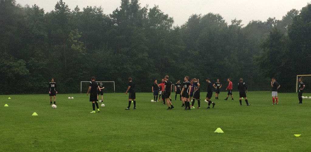 BAS1 is los.
Bijna compleet bij 1e training seizoen '17/'18.