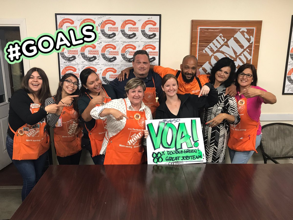 6660 Cypress VOA team celebrating double green! Taking care of our associates. @roberthdumas <a href="/NotoKara/">Kara Noto</a>