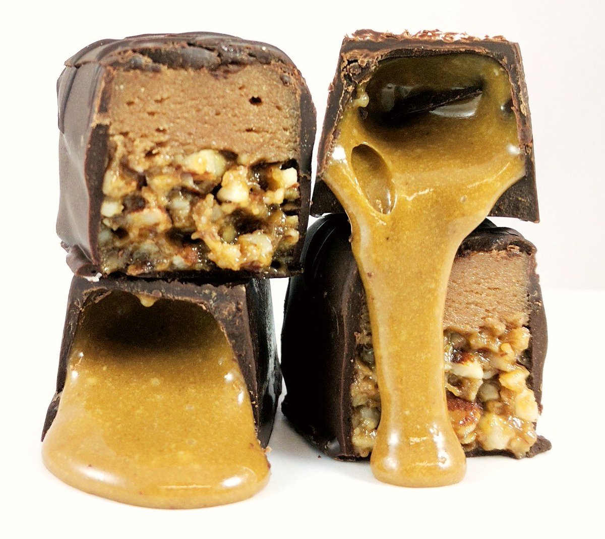 CoracaoChoc's tweet photo. Happy 9th Bday to Coracao! 🎂  🍫 🎂 Sometimes things get a little sticky, but inside it's all love... https://t.co/38kIV8wApP