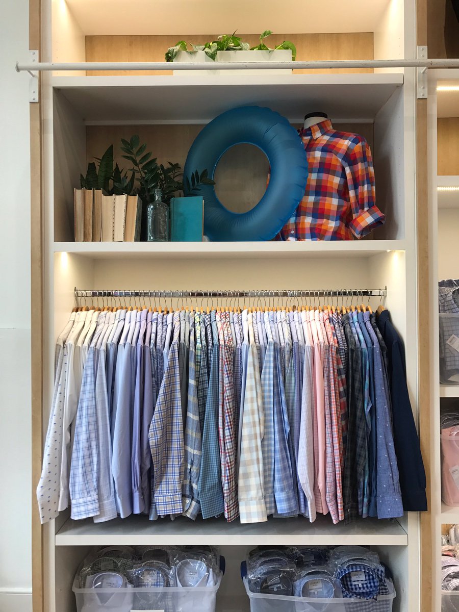 RichmondGrid's tweet photo. The @Ledbury Warehouse Sale just kicked off in #rva with deals up to 70% off. https://t.co/awdNhuYs7P
