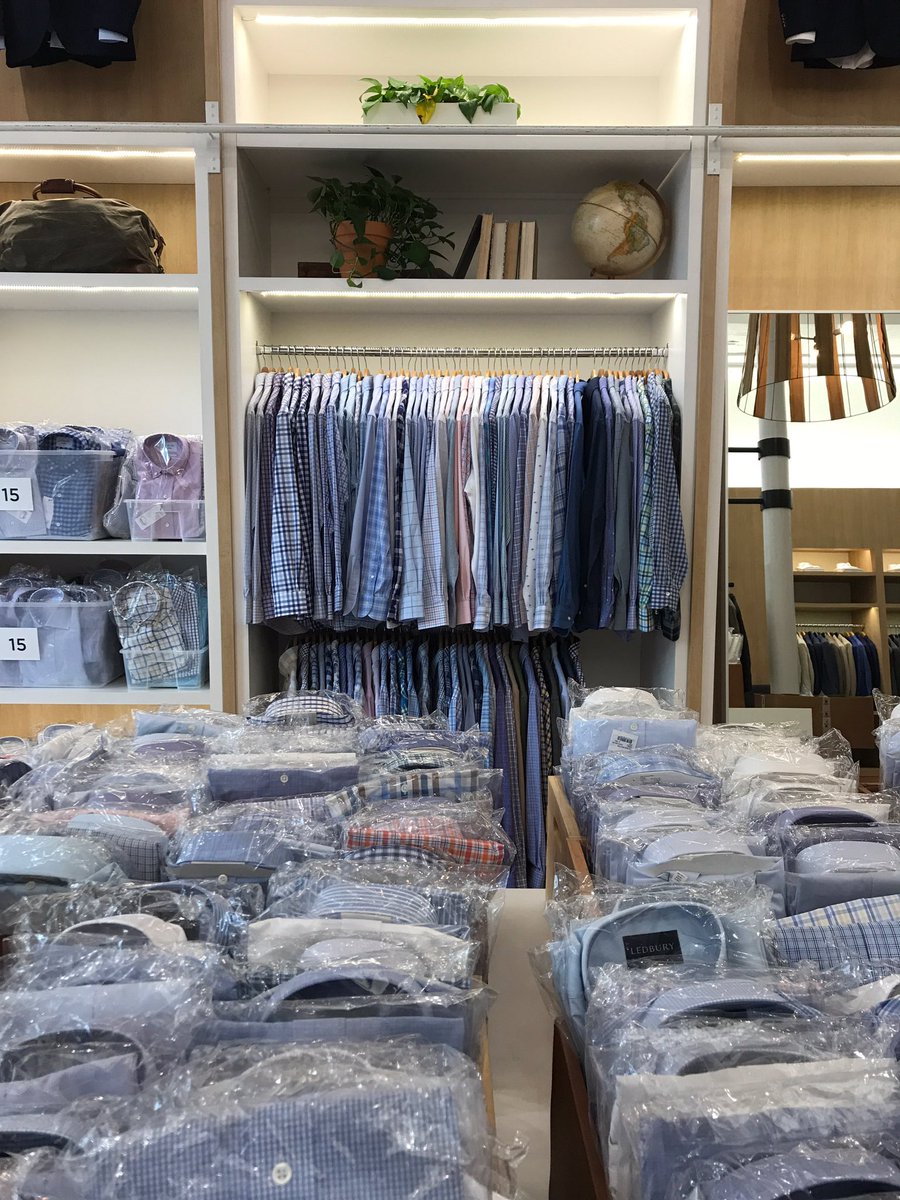 RichmondGrid's tweet photo. The @Ledbury Warehouse Sale just kicked off in #rva with deals up to 70% off. https://t.co/awdNhuYs7P