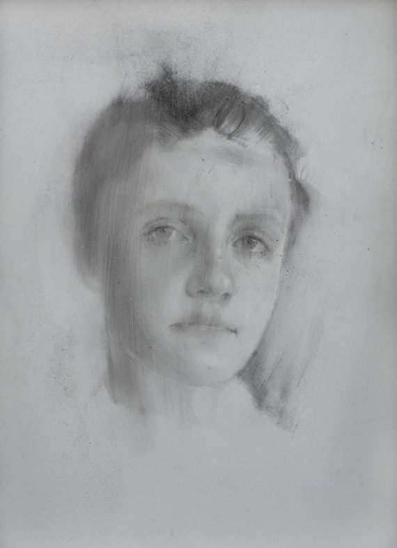 an_artnews's tweet image. Jerwood Drawing Prize 2017 shortlist: @caragh_savage  creates portraits composed of powder, dust and smudges #JDP17 ow.ly/Dyk830efiJl
