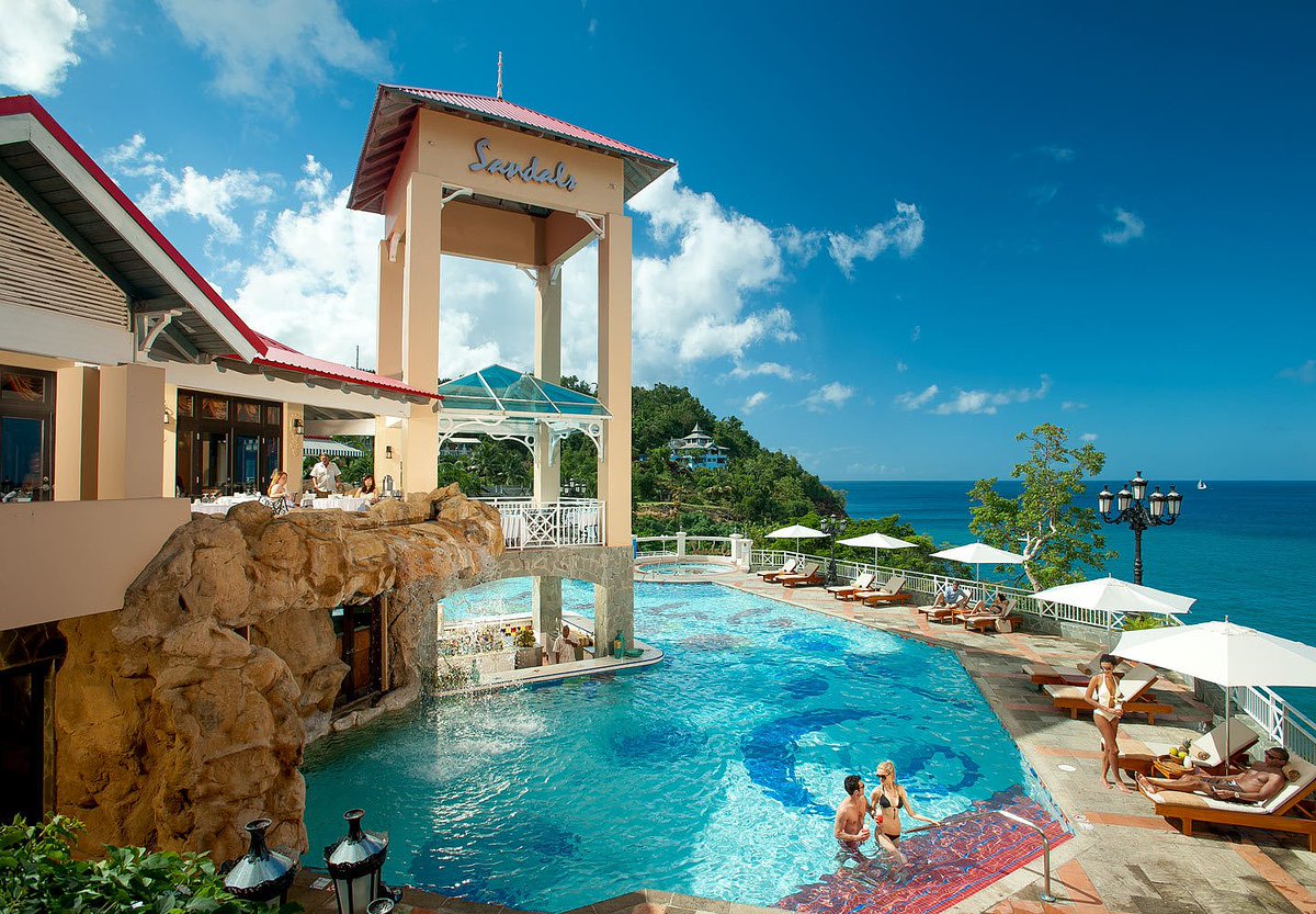 WoWMomentEvents's tweet photo. The cascading waterfall into the Sunset Bluff pool creates the most soothing... https://t.co/9WN2sf0kMK https://t.co/EP5Qtn2gv7